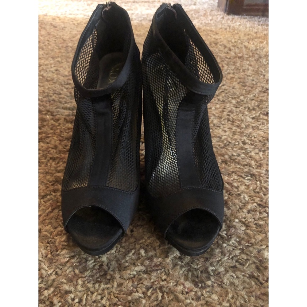 Black XOXO Heels